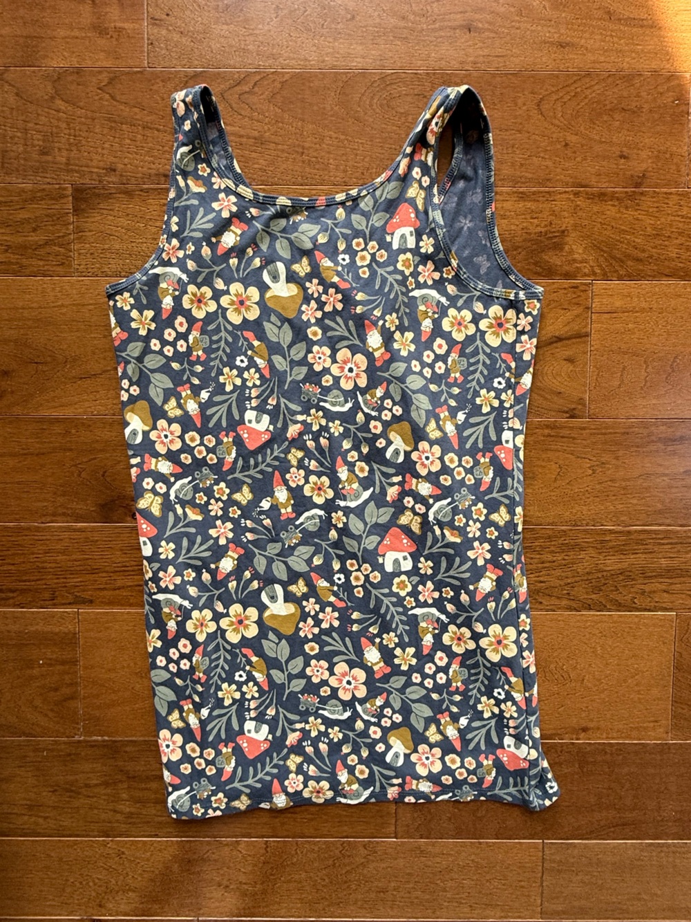 Duluth Trading Floral Mushroom Tank Top. Size Small - Picture 3 of 3